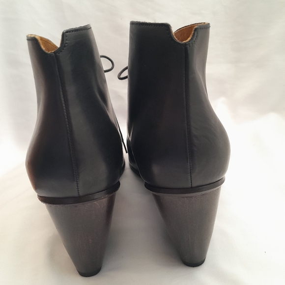 Coclico Women's Danette Black Leather lace-Up Boots New Size 6 - Picture 4 of 6